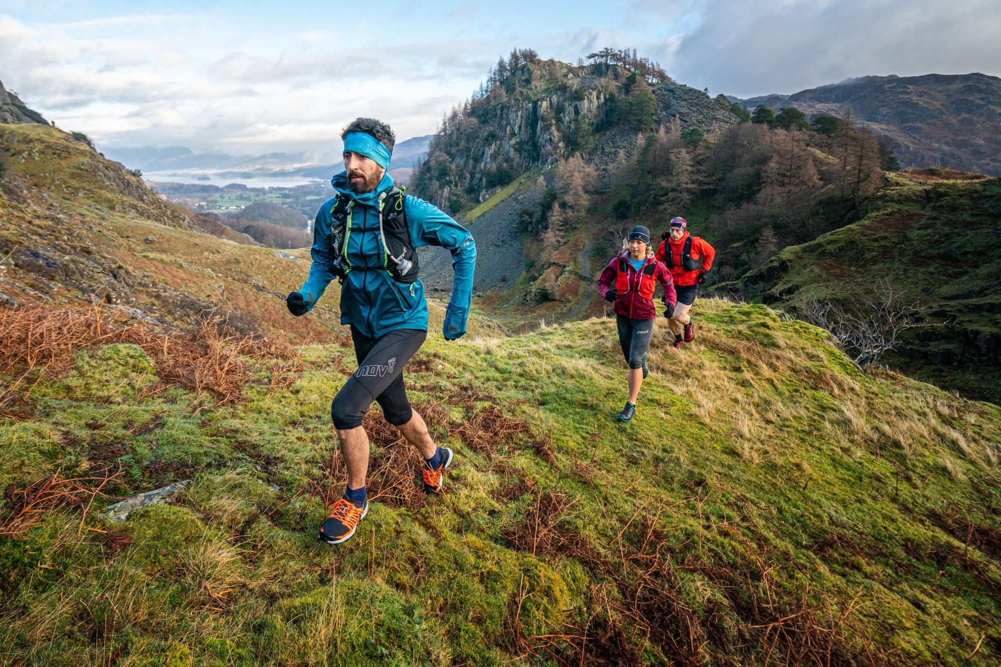 13 Valleys Ultra participants running through the Lake District